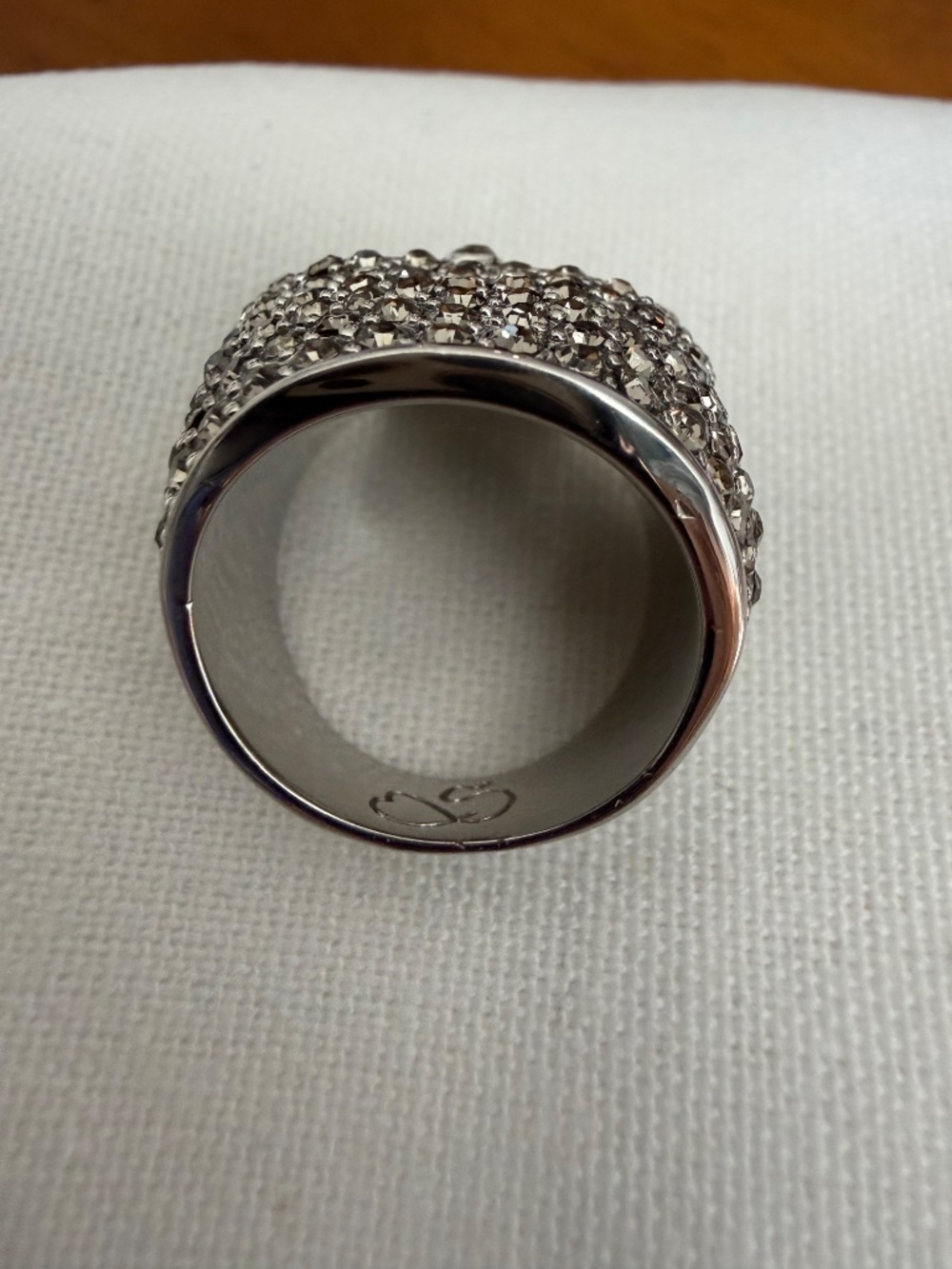 Swarovski Crystal Skull Pavé Statement Ring - Rare Gunmetal Tone Women's  Size 8 - Picture 12 of 12